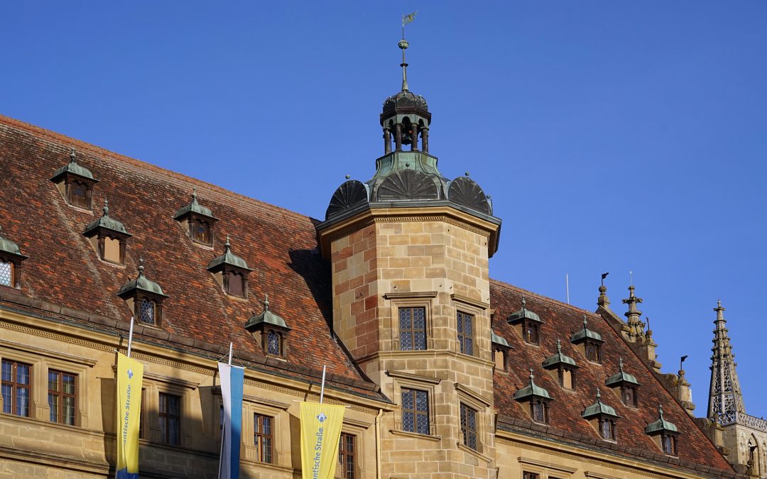 Der Treppenturm des Rathauses Rothenburg ob der Tauber